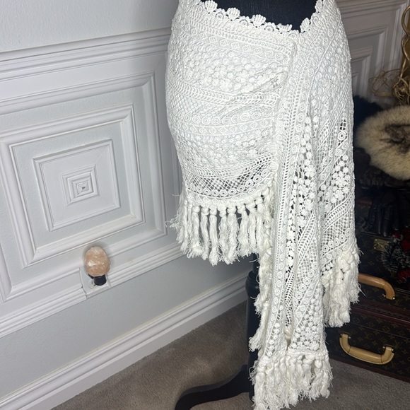 JUST BEE QUEEN
Bali Crochet Mini Skirt - Picture 17 of 17